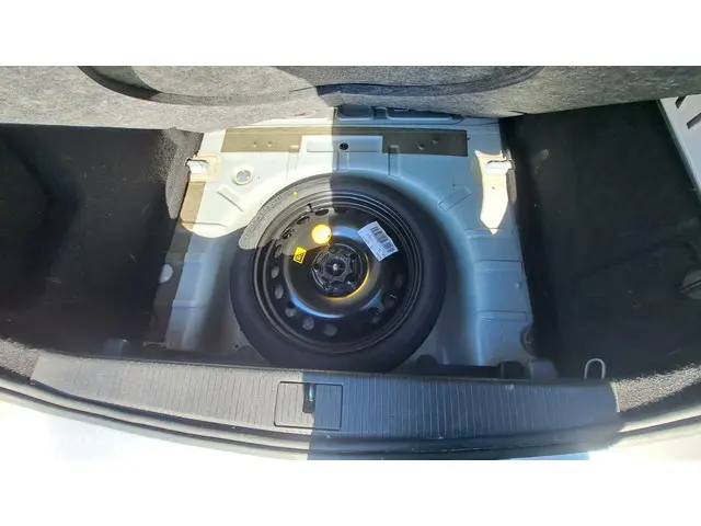 Opel Astra 1.4 Turbo Business + 2013 Benzine 28