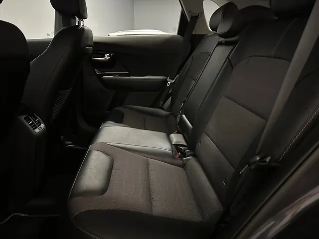 Kia Niro 1.6 GDi Hybrid DynamicLine 2018 Hybride Benzine 21