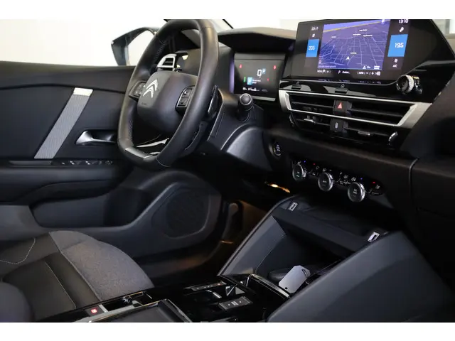 Citroën C4 PT 130 Shine Automaat-8 2023 Benzine 8