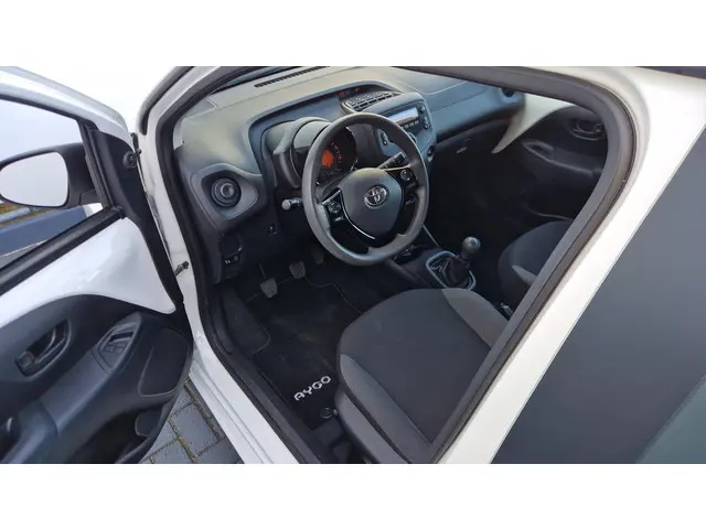 Toyota Aygo 1.0 VVT-i x-fun 2018 Benzine 5