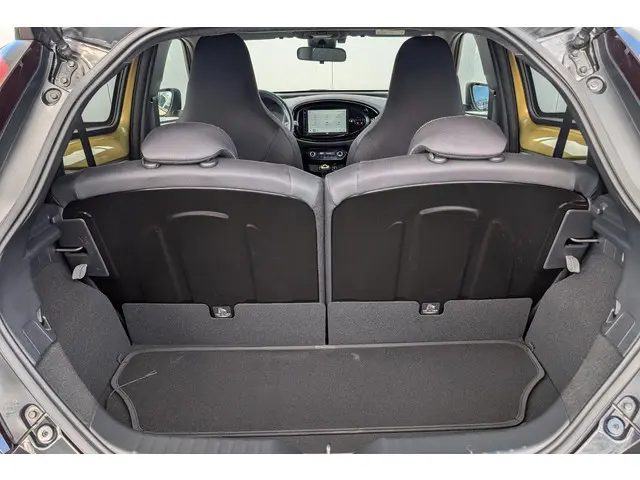 Toyota Aygo X 1.0 VVT-i MT Premium 2023 Benzine 10