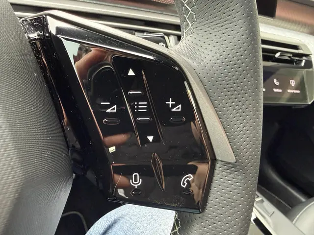 Peugeot 3008 1.2 Hybrid 145 GT 2025 Hybride Benzine 16