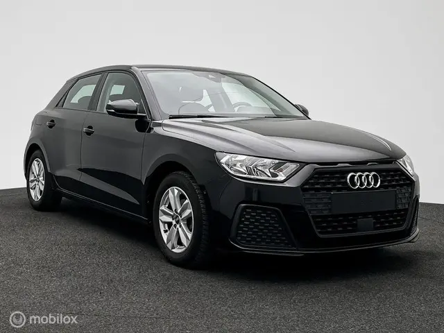 Audi A1 1.0 TFSI Attraction 2021 Benzine 3