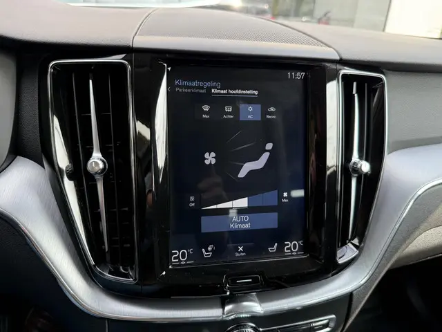 Volvo XC60 2.0 T5 AWD Momentum Pro 2018 Benzine 26