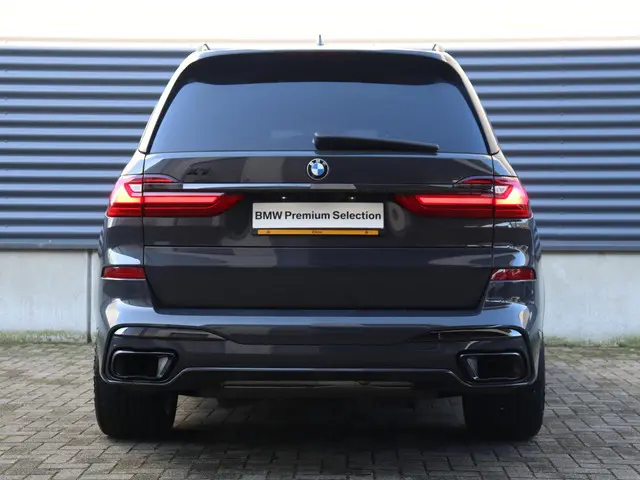BMW X7 xDrive40i 2021 Benzine 4
