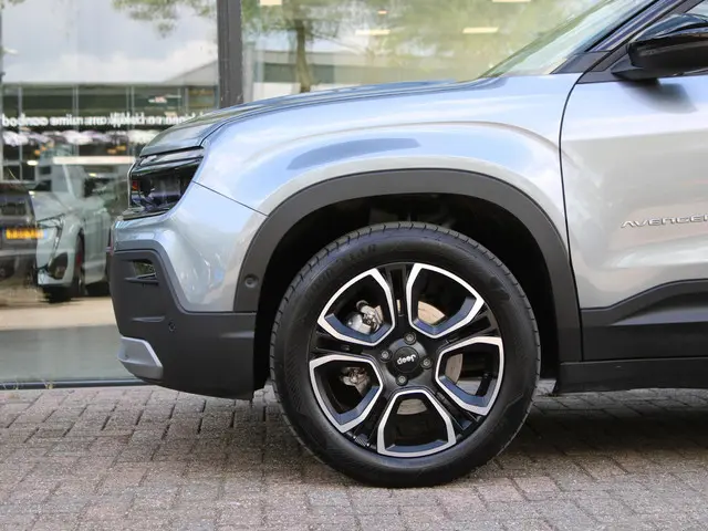 Jeep Avenger 1st Edition 54 kWh 2023 Elektrisch 23