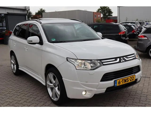 Mitsubishi Outlander 2.0 Instyle 2014 Benzine 12