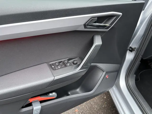 SEAT Ibiza 1.5 TSI EVO FR Intense 2019 Benzine 10