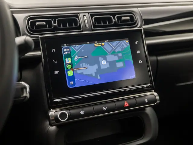 Citroën C3 1.2 PureTech Shine Sport 2018 Benzine 22