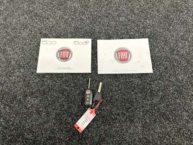 Fiat 500 1.0 Hybrid Club CRUISE ECC 2022 Hybride Benzine 31