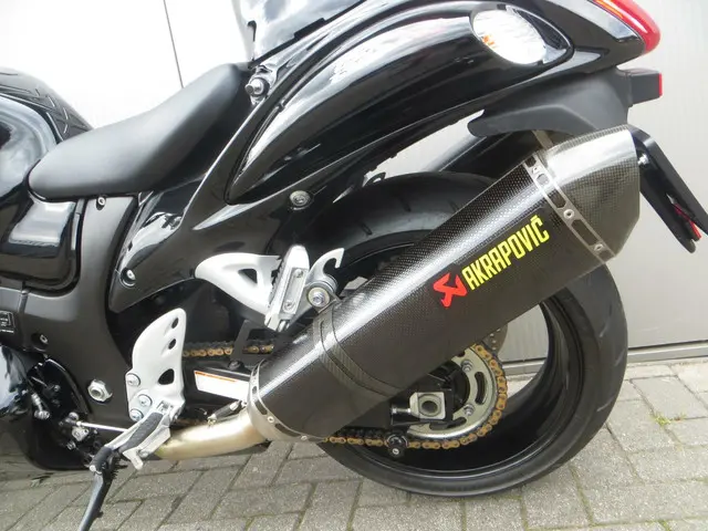 Suzuki GSX R 1300 Hayabusa 2015 Benzine 12