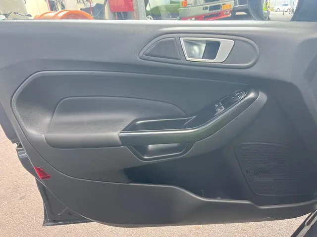 Ford Fiesta 1.0 Style / Auto rijdt prima 2015 Benzine 13