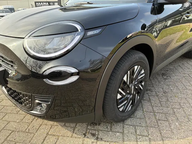 Fiat 600 600e RED 54 kWh 2025 Elektrisch 19