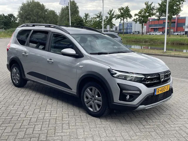 Dacia Jogger 1.0 TCe Comfort 7p. 2022 Benzine 4