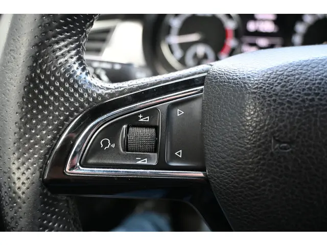 Škoda Fabia Combi 1.0 TSI Sport Business 2020 Benzine 37