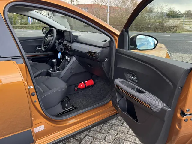 Dacia Sandero Stepway 1.0 TCe 90 Comfort 2021 Benzine 14