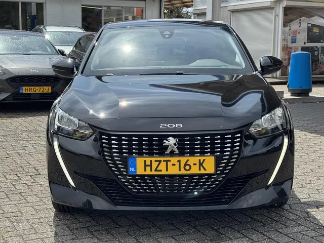 Peugeot 208 1.2 PureTech Blue Lease Allure 2020 Benzine 10