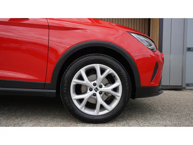 SEAT Arona 1.0 TSI 95pk FR-Line 2024 Benzine 42