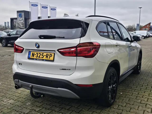 BMW X1 sDrive18i 2018 Benzine 5