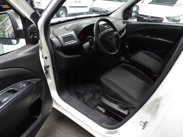 Opel Combo 1.3 CDTi L2H1 Edition 2018 Diesel 8