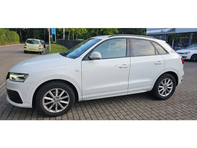 Audi Q3 1.4 TFSI CoD Design Pro Line Plus 2015 Benzine 28