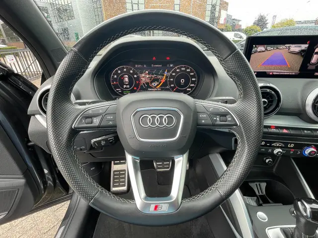 Audi Q2 35 TFSI S edition | full options 2021 Benzine 12