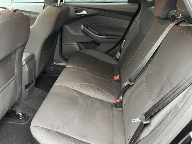 Ford Focus Wagon 1.5 150pk H6 ST-Line 2017 Benzine 6