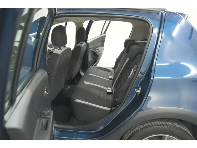Dacia Sandero Stepway TCe 90 SL 2018 Benzine 25