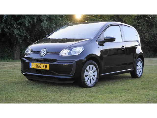 Volkswagen up! 1.0 BMT move up! 2019 Benzine 13