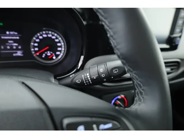 Hyundai i10 1.0 Comfort 2023 Benzine 12