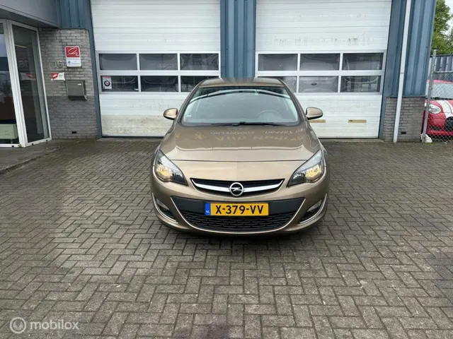 Opel Astra NOTCHBACK 1.6 Turbo Sport 2012 LPG/Gas 8