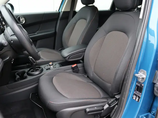 MINI Countryman 1.5 Cooper 2019 Benzine 4