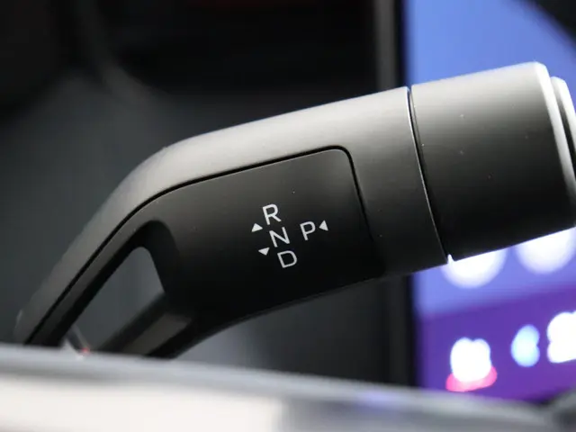 Lynk & Co 08 1.5 More 2025 Hybride Benzine 25