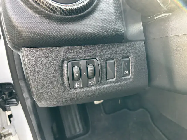 Renault Clio 0.9 TCe Bose 2018 Benzine 16