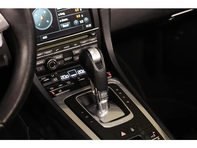 Porsche 911 Cabrio 3.8 Carrera 4S 2014 Benzine 33