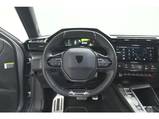 Peugeot 308 SW PureTech 130 EAT8 GT 2024 Benzine 32