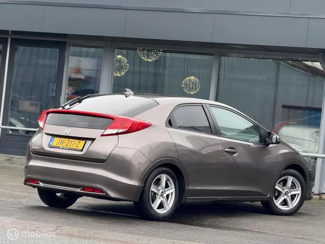 Honda Civic 1.8 Comfort 2012 Benzine 6