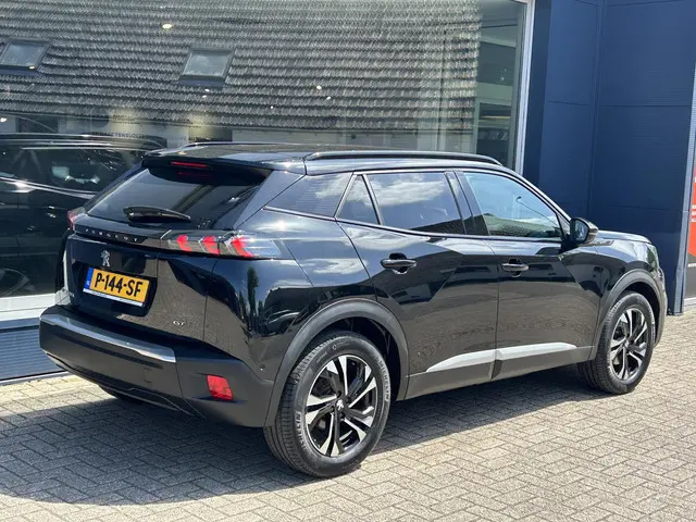 Peugeot e-2008 EV GT 2022 Elektrisch 3