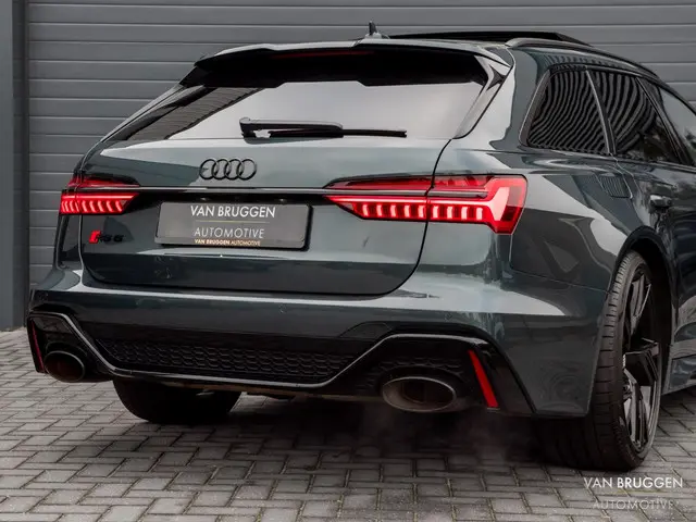 Audi RS6 4.0 TFSI Quattro 2021 Benzine 45