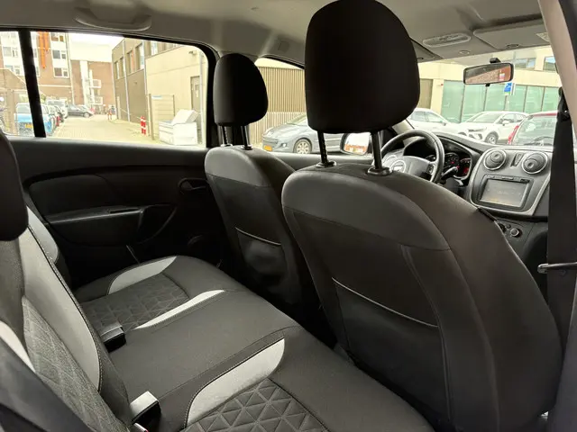 Dacia Sandero Stepway 0.9 TCe Lauréate 2015 Benzine 7