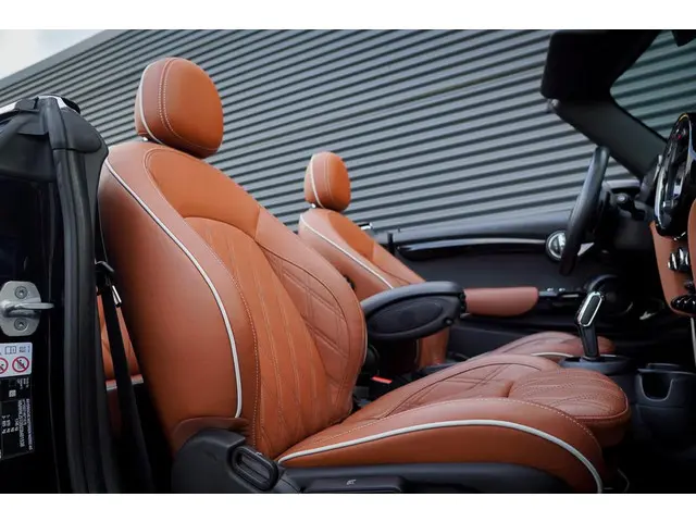 MINI Cooper S Cabrio Mini 2.0 Hammersmith 2021 Benzine 17