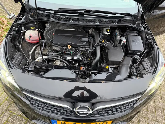 Opel Astra 1.2 Launch Elegance 2020 Benzine 28