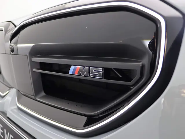 BMW M5 Sedan 2025 Hybride Benzine 26