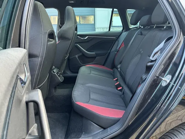 Škoda Kamiq 1.0 TSI 110pk Monte Carlo 2022 Benzine 13