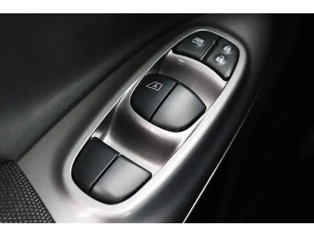 Nissan Juke 1.6 Acenta 2013 Benzine 23