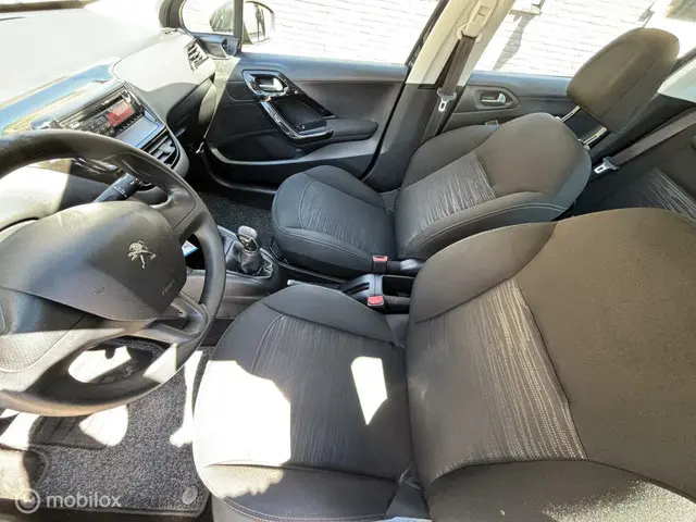 Peugeot 208 1.0 PureTech Access 2015 Benzine 10