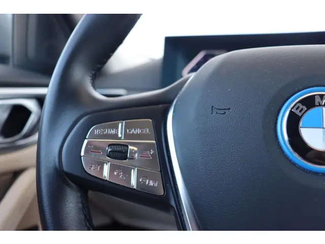 BMW i4 eDrive40 High Executive 84 kWh 2022 Elektrisch 17