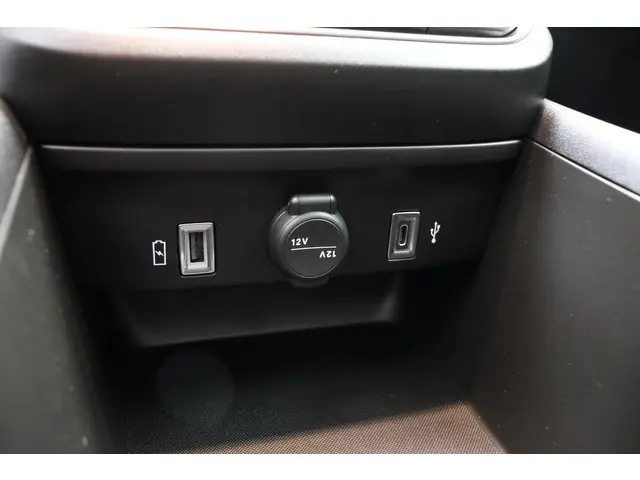 Fiat 600 1.2 Hybrid Urban 2025 Hybride Benzine 28