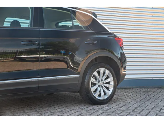 Volkswagen T-Roc 2.0 TSI 4Motion Sport 2018 Benzine 27