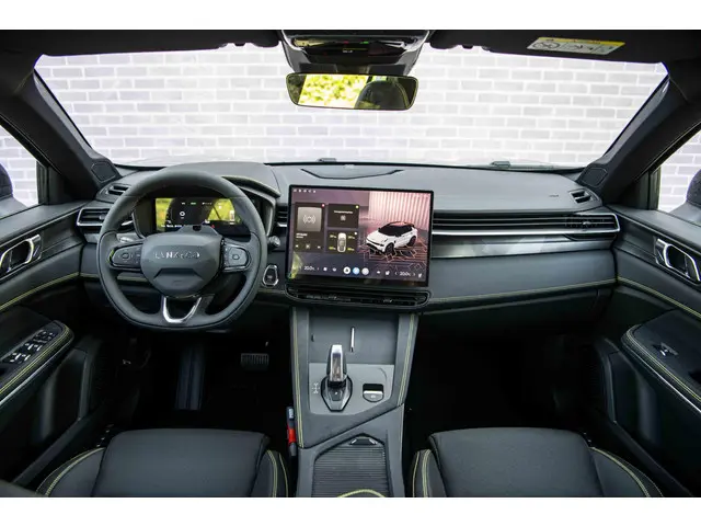 Lynk & Co 01 1.5 Core 2026 Hybride Benzine 3